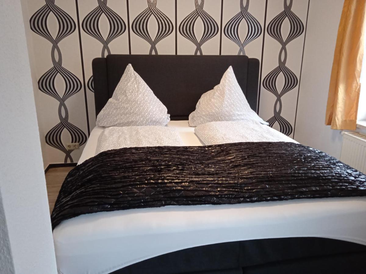 Hotel & Restaurant Zum Adlersberg Schleusingen Zewnętrze zdjęcie